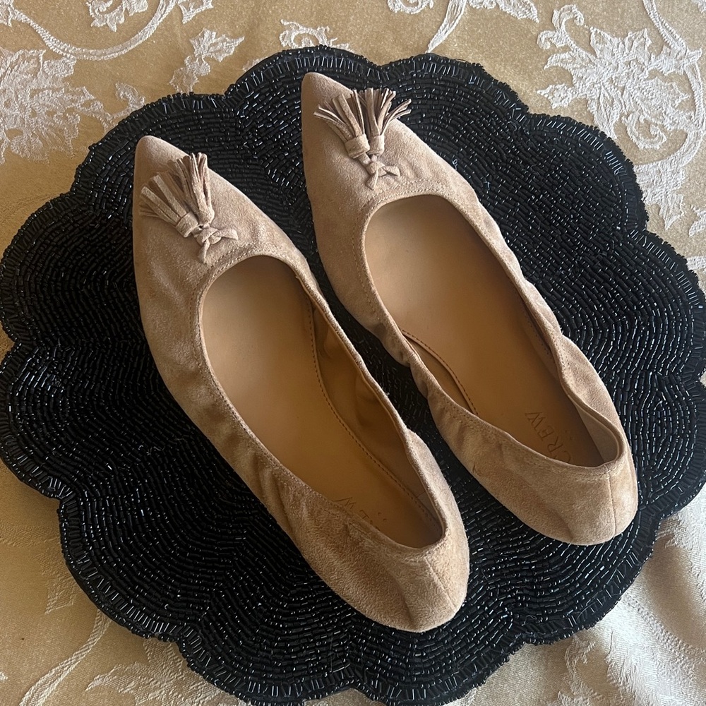 J Crew “Cora” Camel Suede Flats w Tassle - Sz 8.5